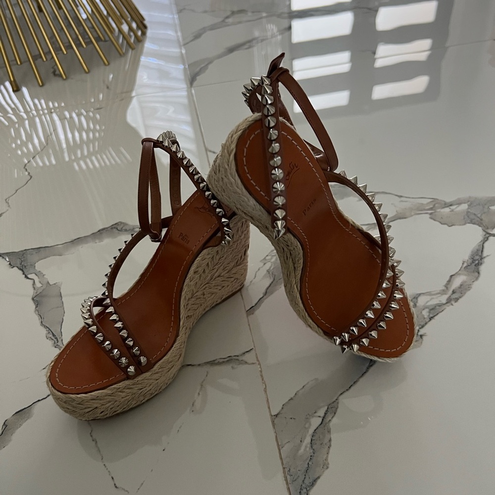 New beautiful Christian Louboutin wedges size 40 woman’s 100% original